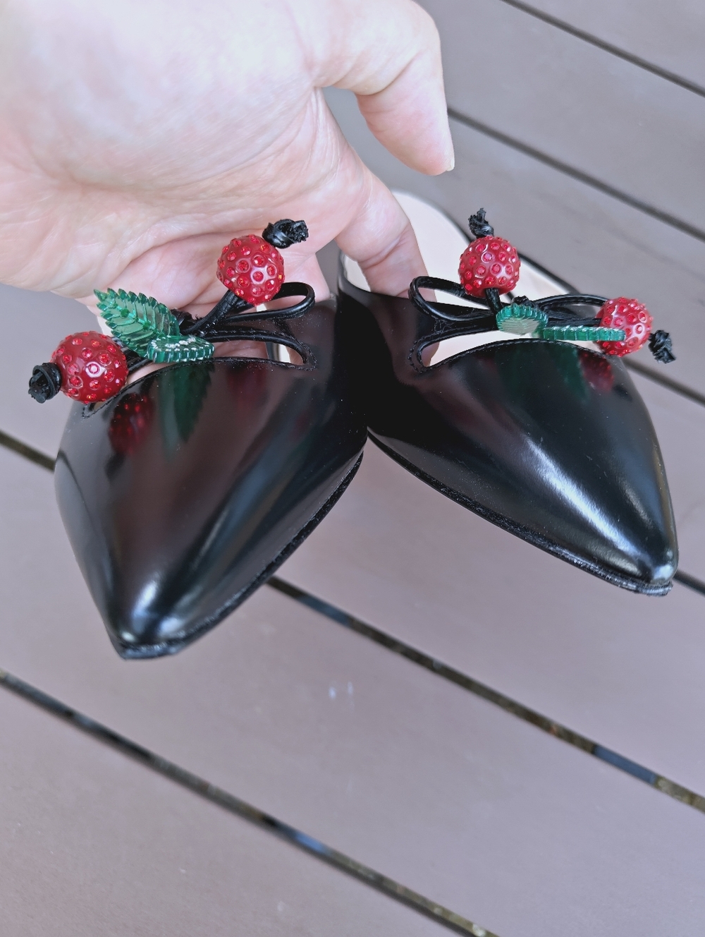 Coach Runway Leather Cherry Ornament Kitten Heel Mules - Size 7.5 - Picture 4 of 11